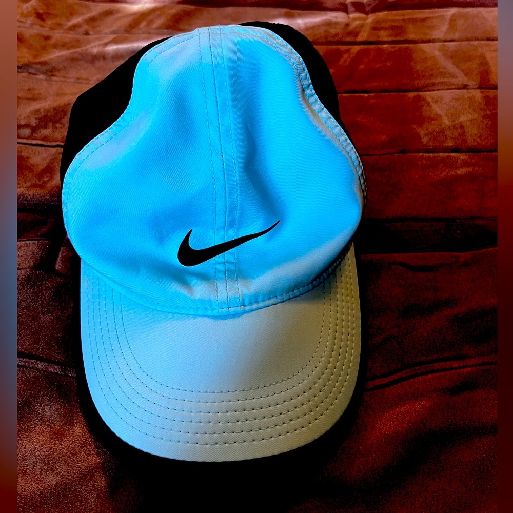 Nike Women’s Cap DRI-FIT Black & Teal One Size Fits Most